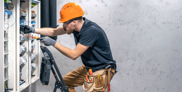 Best Electrical Outlet Repair  in Green Oaks, IL